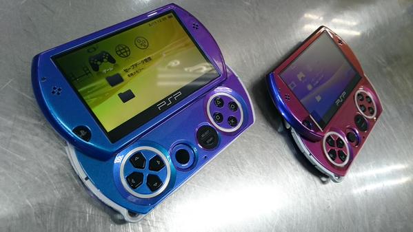 Left: Cyan Purple, Right: Blue Red.